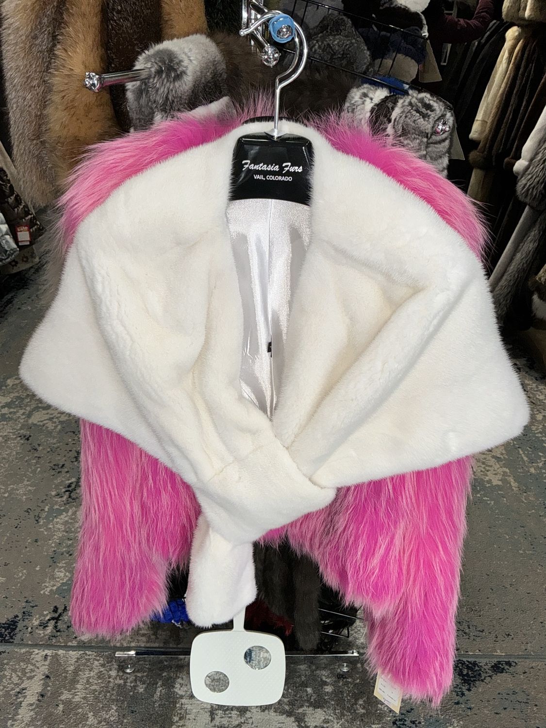 White Mink Stole Fancy, Material: Finland / 147526