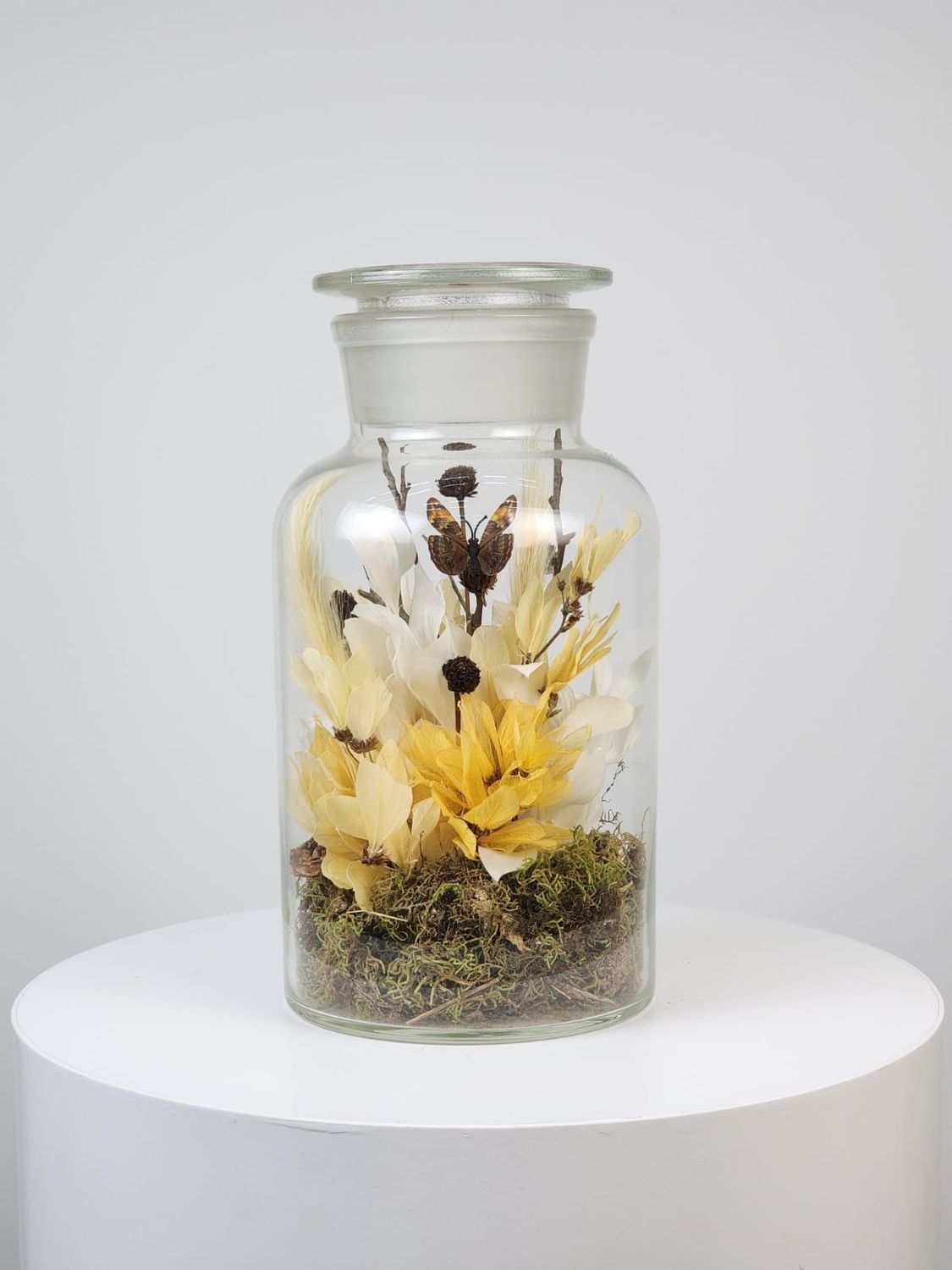 Decorative Glass Terrarium With Dried Flowers  P - 18 X 35