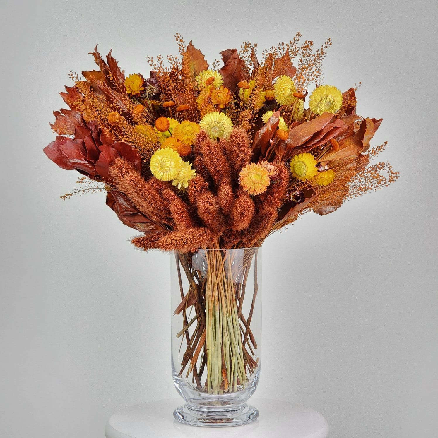 Single Face Dried Flowers Arrangement Petit Jardin Le Soleil +  Glass Vase