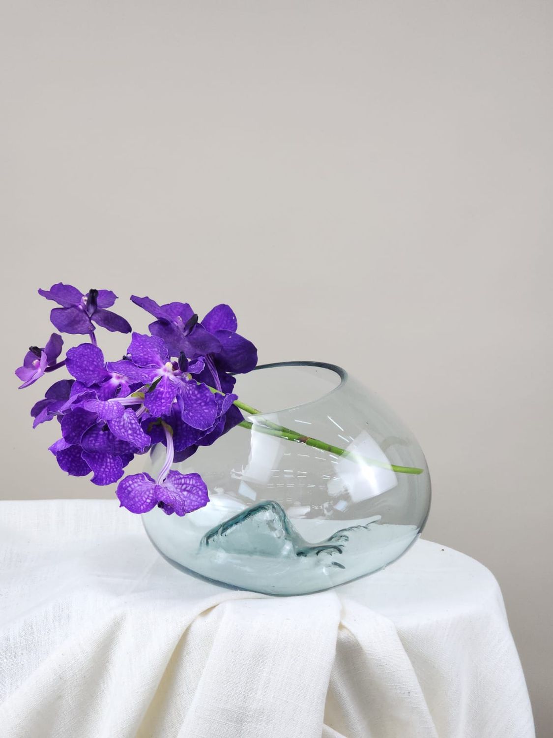 Exclusive Blown And Dented Glass Vase 024 - Casa Planto By Cristaleria