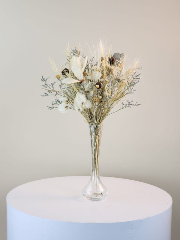 Dried Flowers Arrangement Lightness Neutral + Glass Vase