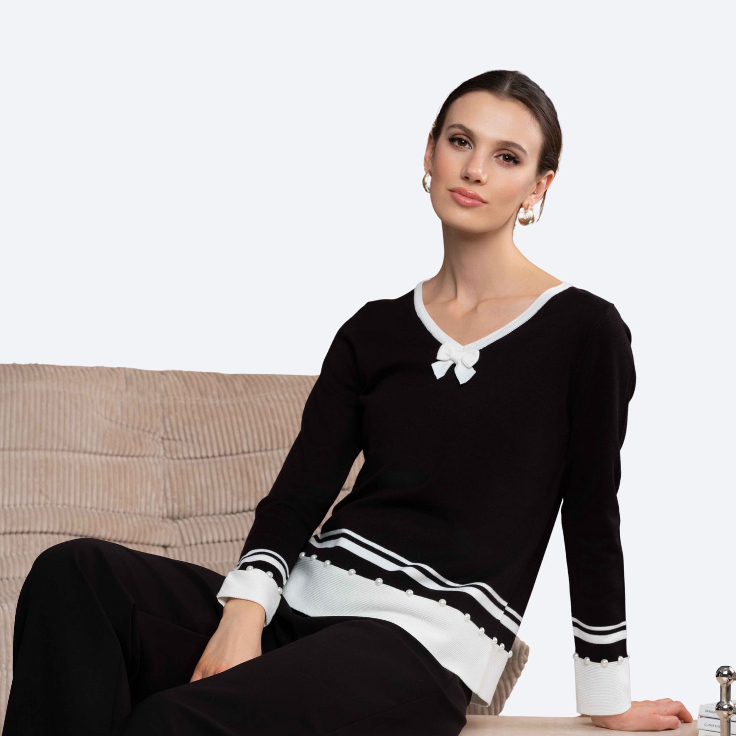 V Neck Pullover w/Bow &amp; Pearls