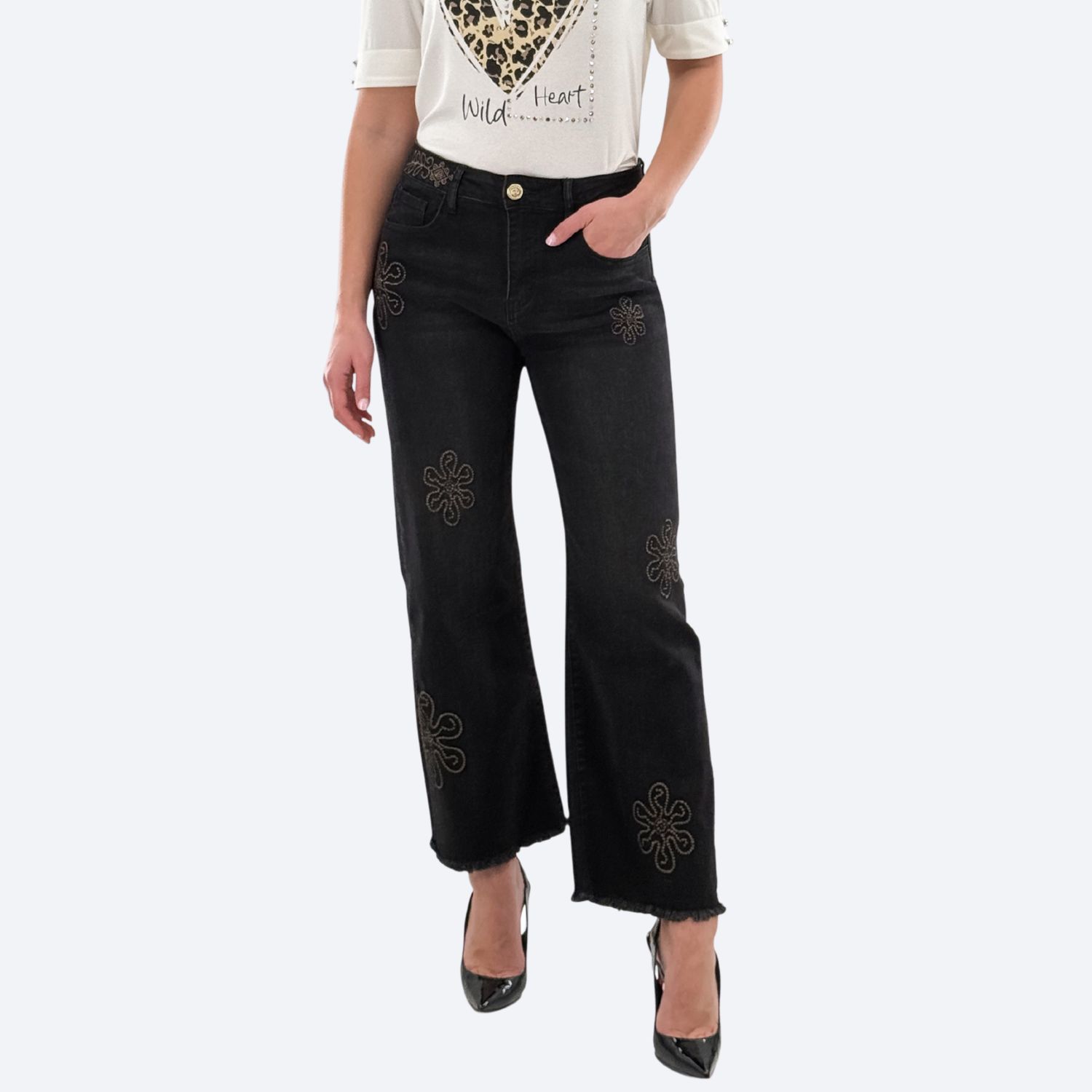Wide Leg Jeans w/Daisy Embroidery