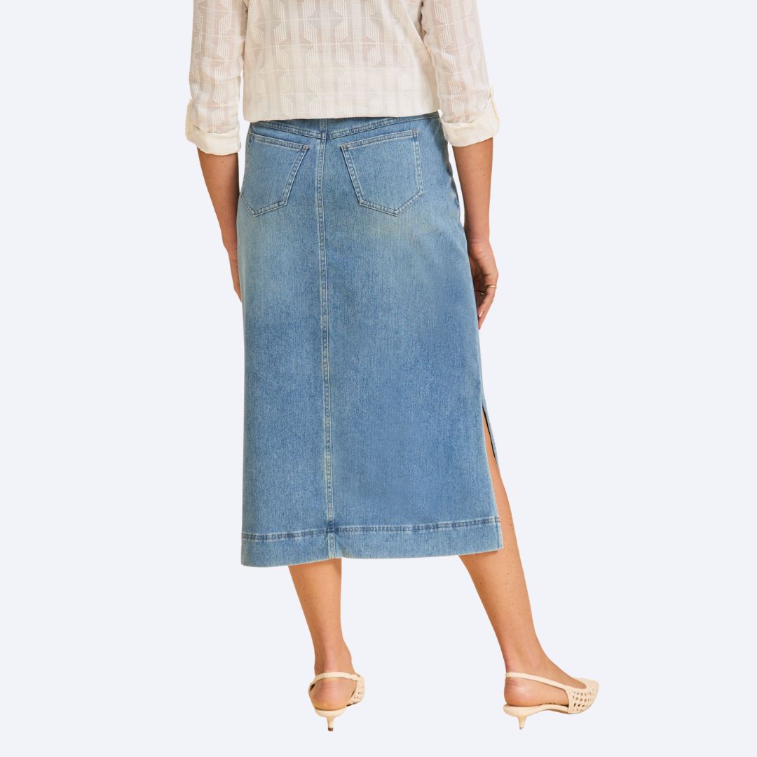 Pull-On Skirt With Slits