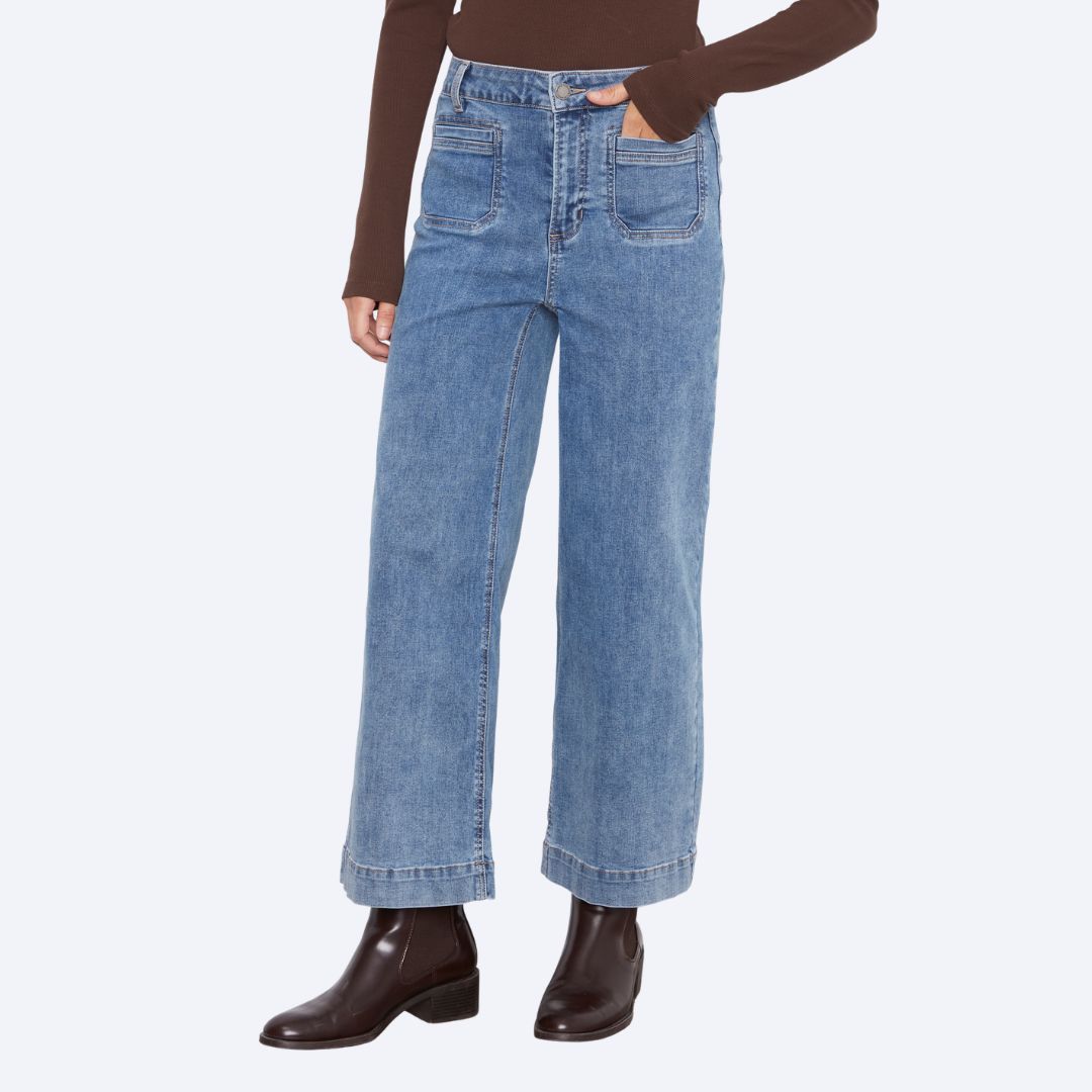 Cropped Insert Pocket Wide Leg Jeans