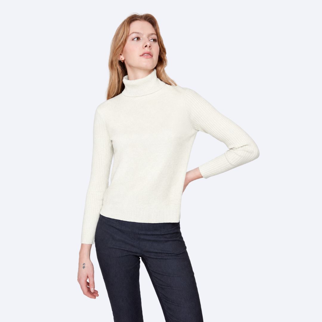Long Sleeve Turtle Neck Sweater, Color: Crème, Size: XS