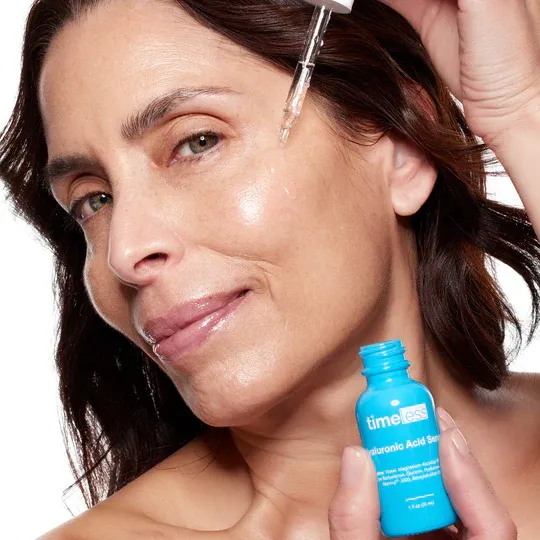 Hyaluronic Acid + Vitamin C Serum Hydrate &amp; brighten
