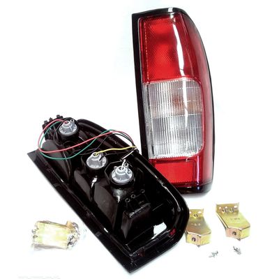 STANDARD RED BRAKE TAILLIGHTS FOR NISSAN NAVARA D22