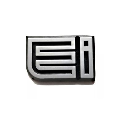 HOLDEN VK CALAIS EI BOOT STRIP BADGE