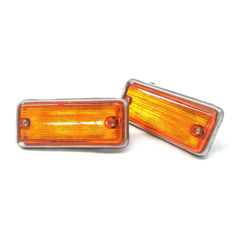 FRONT GUARD FENDER SIDE INDICATOR LIGHTS FOR NISSAN DATSUN 620 PICKUP UTE