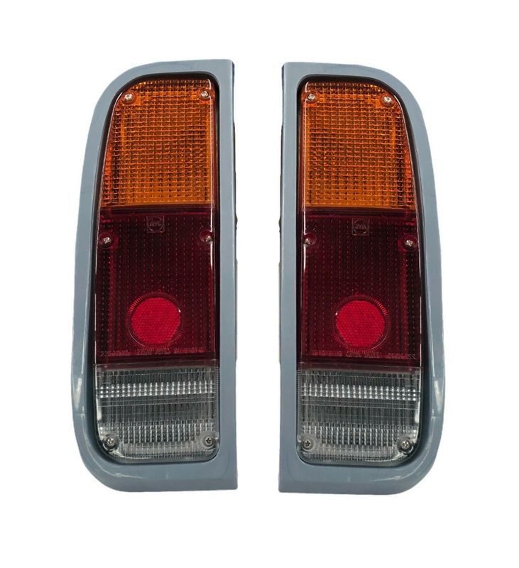 COMPLETE REAR TAIL LIGHTS FOR TOYOTA HILUX RN20 RN22 RN25 RN27 PICKUP TRUCK (PAIR)