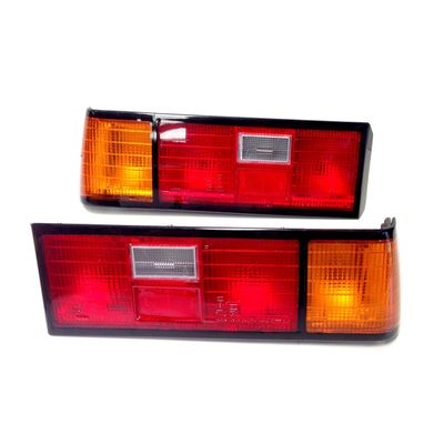 TOYOTA COROLLA KE70 DX TAIL LIGHTS LAMPS COMPLETE UNITS INCLUDING WIRING
