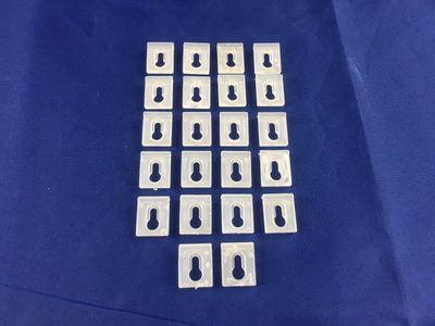 HOLDEN SILL MOULD CLIPS 22 PACK *NEW*