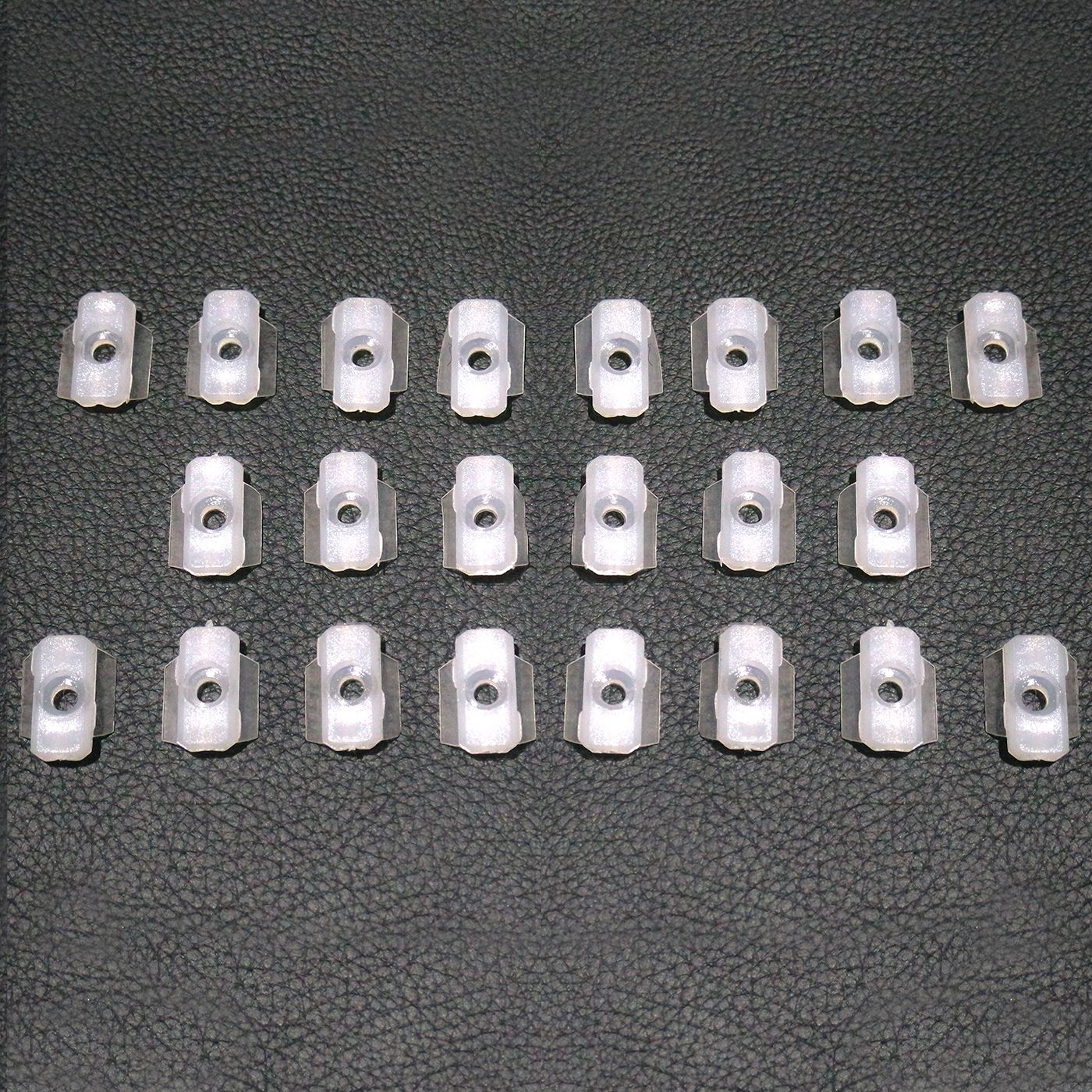 HOLDEN HK-T-G + HQ SCREW TYPE MOULDING CLIPS (22 PACK)