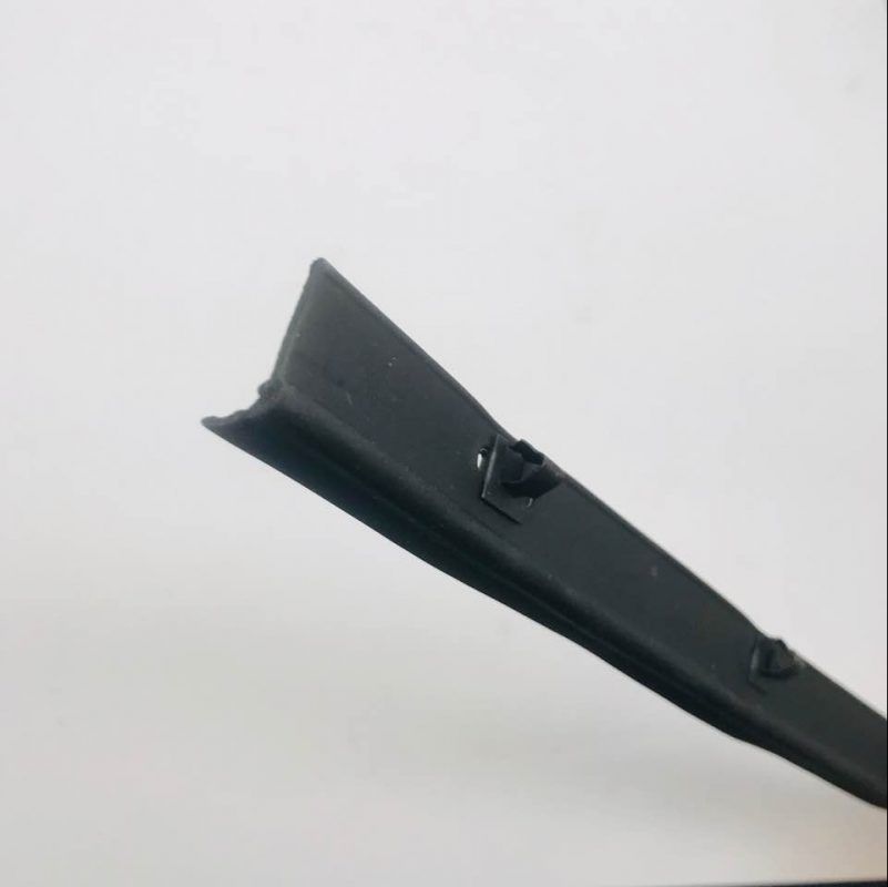 HOLDEN HQ-HJ-HX-HZ-WB RH FRONT OUTER DOOR BELT