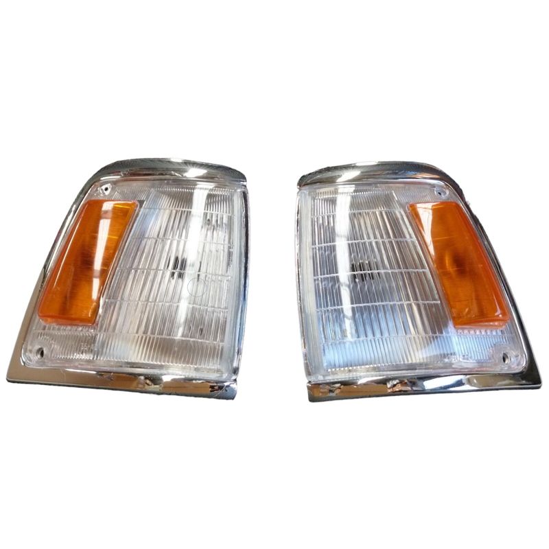 Front Corner Indicator Lights Pair for TOYOTA HILUX LN100 4X2 046 Front Corner Indicator Lights Pair for TOYOTA HILUX LN100 4X2 046