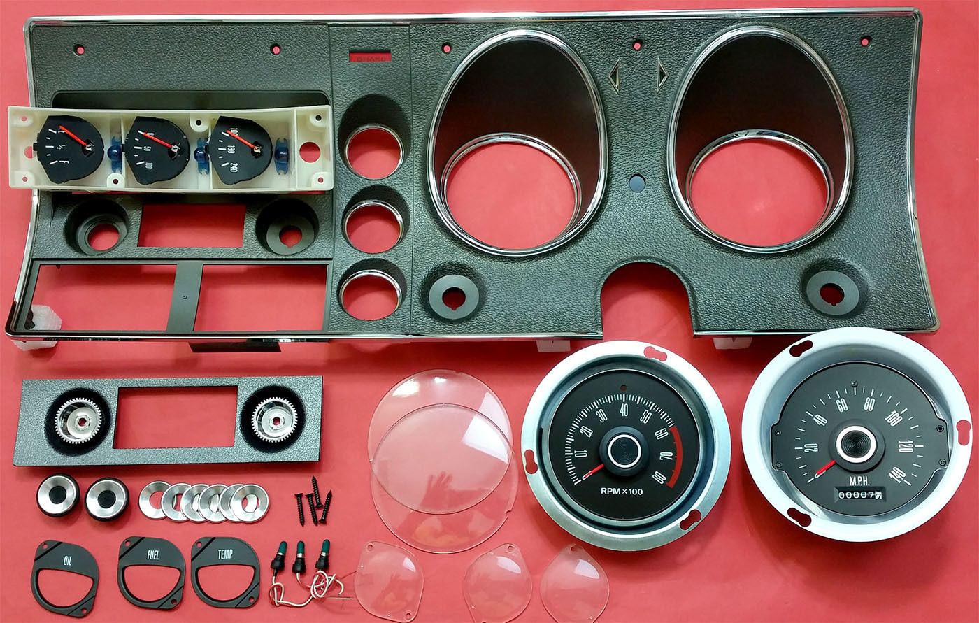 FORD FALCON XY GT HO COMPLETE DASH FACIA KIT WITH BRAND NEW 140MPH SPEEDO