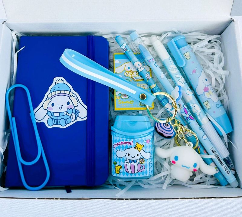 CAJA SORPRESA SANRIO - SET PAPELERIA KAWAII