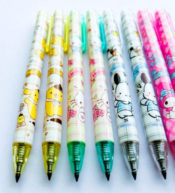 LAPIZ NEGRO RETRACTIL SANRIO