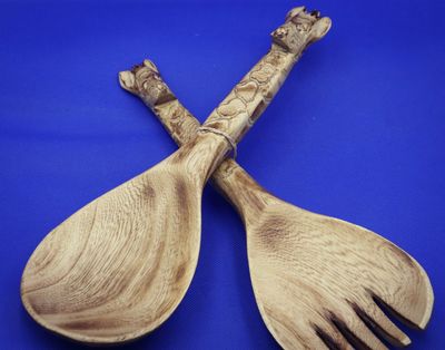 Giraffe-Shaped Handle Salad Server