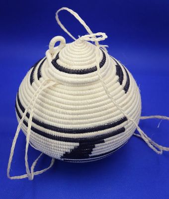 Round Handwoven Bowl Basket with Lid and Hanging String