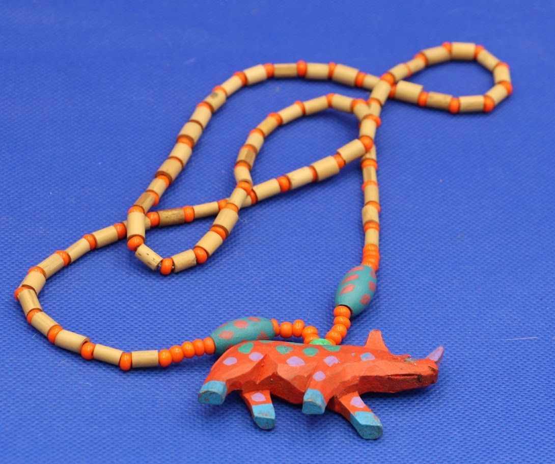 VINTAGE AFRICAN ART HANDMADE NECKLACE ANIMALS