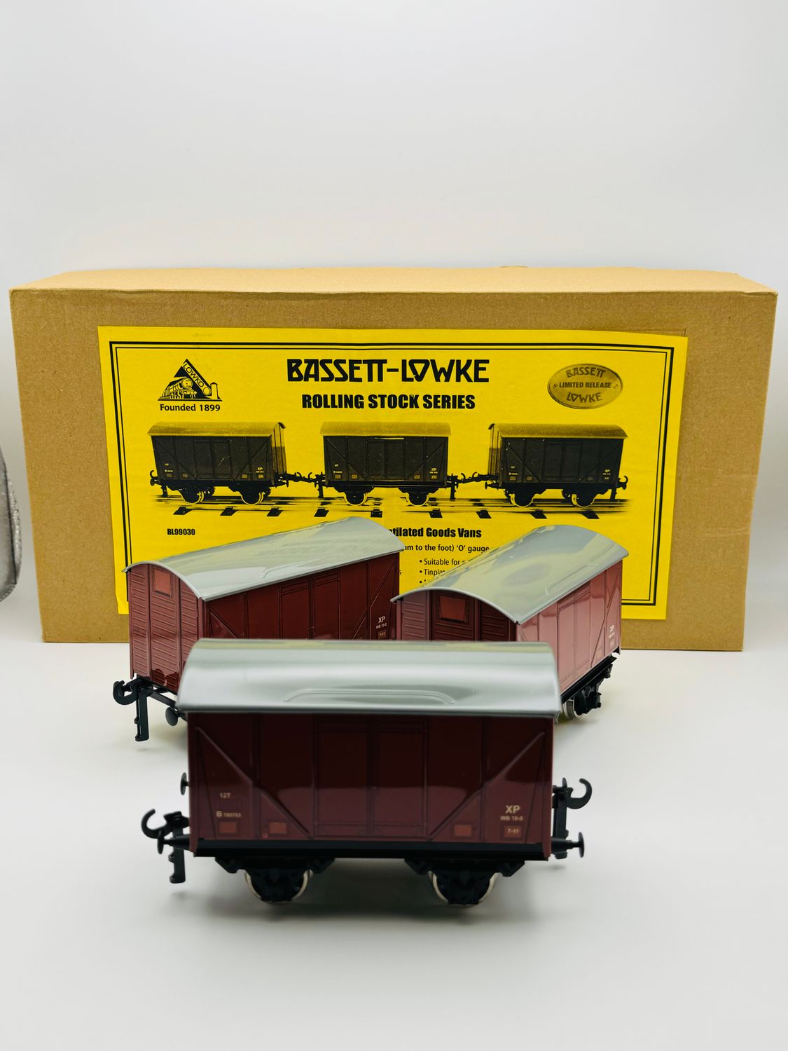 Bassett-Lowke Rolling Stock Series Set of 3 x 12 Ton Ventilated Goods Vans