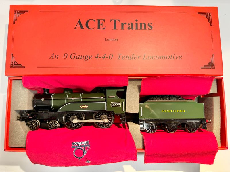 ACE TRAINS &#39;O&#39; Gauge  4-4-0 Tender Locomotive