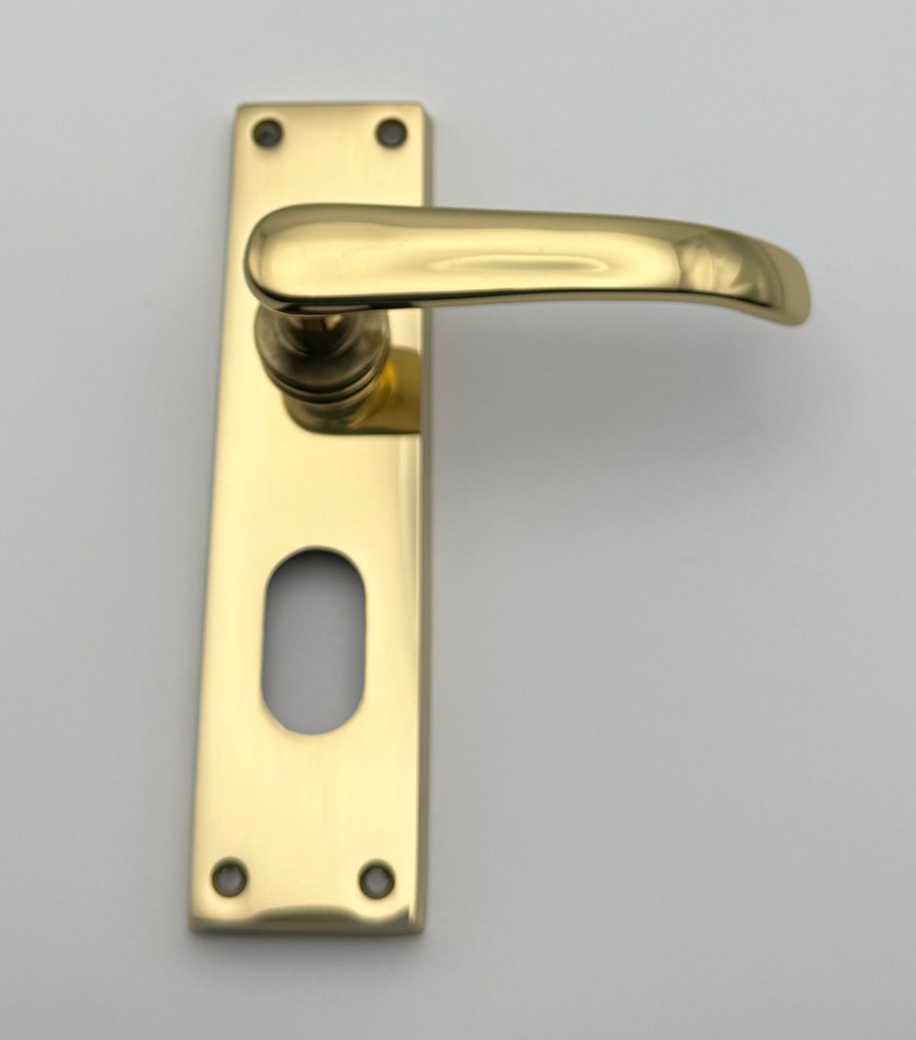 Windsor Lever Handle on Back Plate Oval Lock Polished Brass (CLEARANCE)
