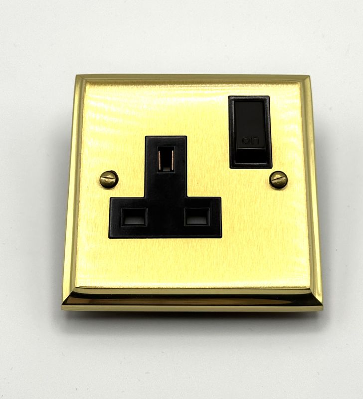 Heritage Brass Mayfair 1 Gang 13amp Switch Single Socket (CLEARANCE)