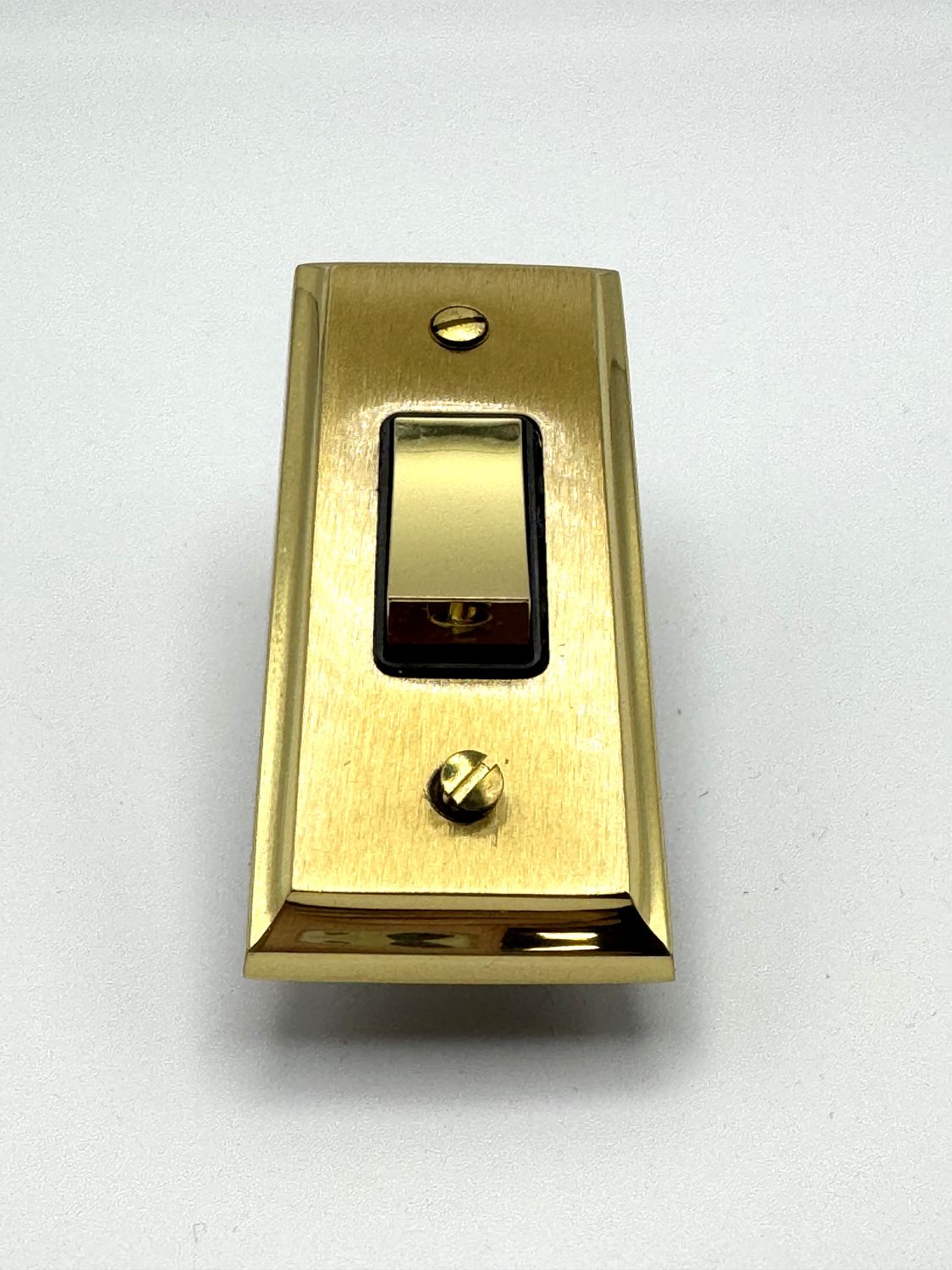 Heritage Brass 1 Gang Architrave Switch Brass Finish (CLEARANCE)
