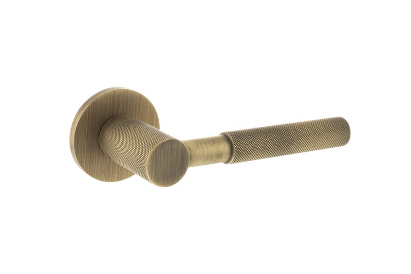 MHSR500YB Millhouse Brass Mason Knurled Lever Door Handle – Atlantic Architectural Hardware – ONLINE EXCLUSIVE PRICE