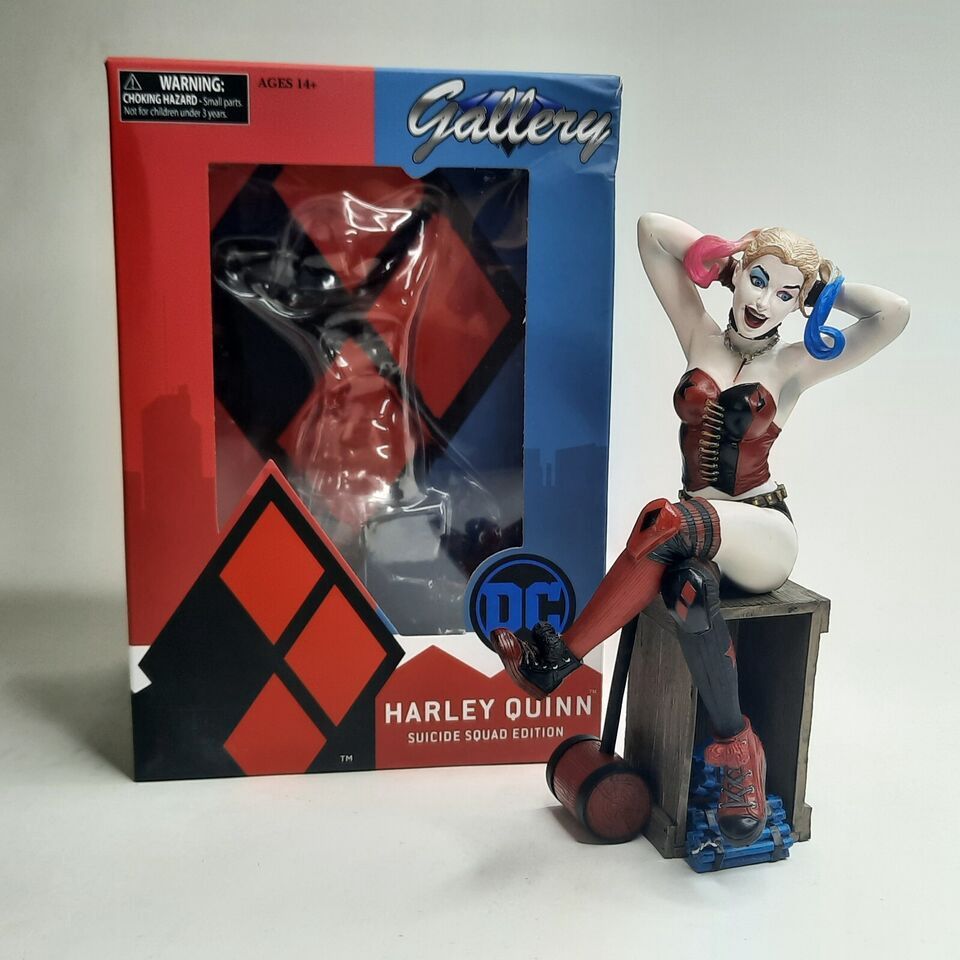 Diamond Select Gallery DC Harley Quinn Suicide Squad Edition