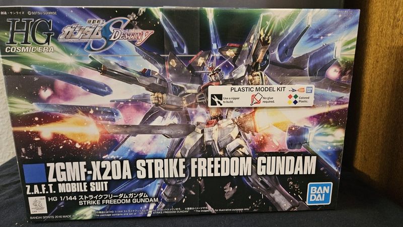 Bandai HG ZGMF-X20A Strike Freedom Gundam ZAFT Mobile Suit Kit 1/144