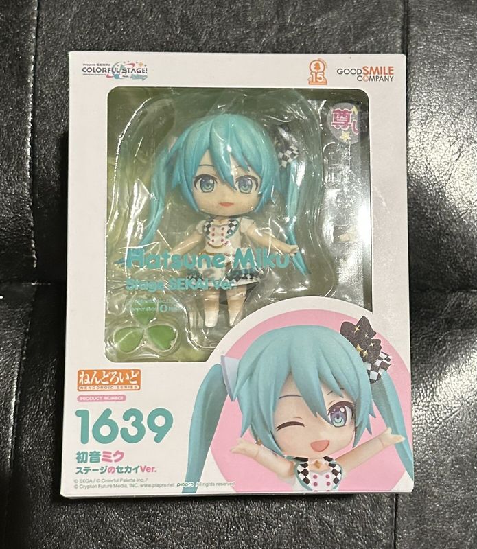 #1639 Hatsune Miku Stage Sekai Ver. - Hatsune Miku Nendoroid Figure