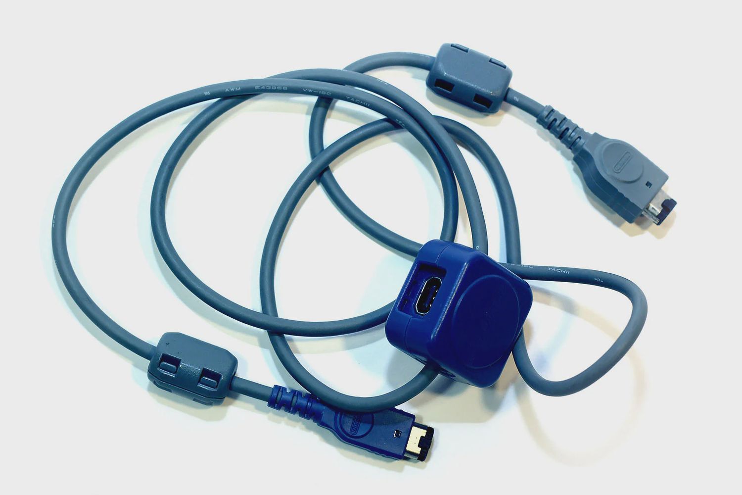 Game Boy (GBA &amp; SP) Link Cable - Intec