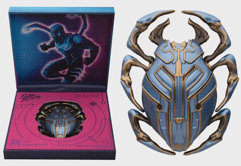 DC Blue Beetle - blue beetle pendant [Gamestop Exclusive]
