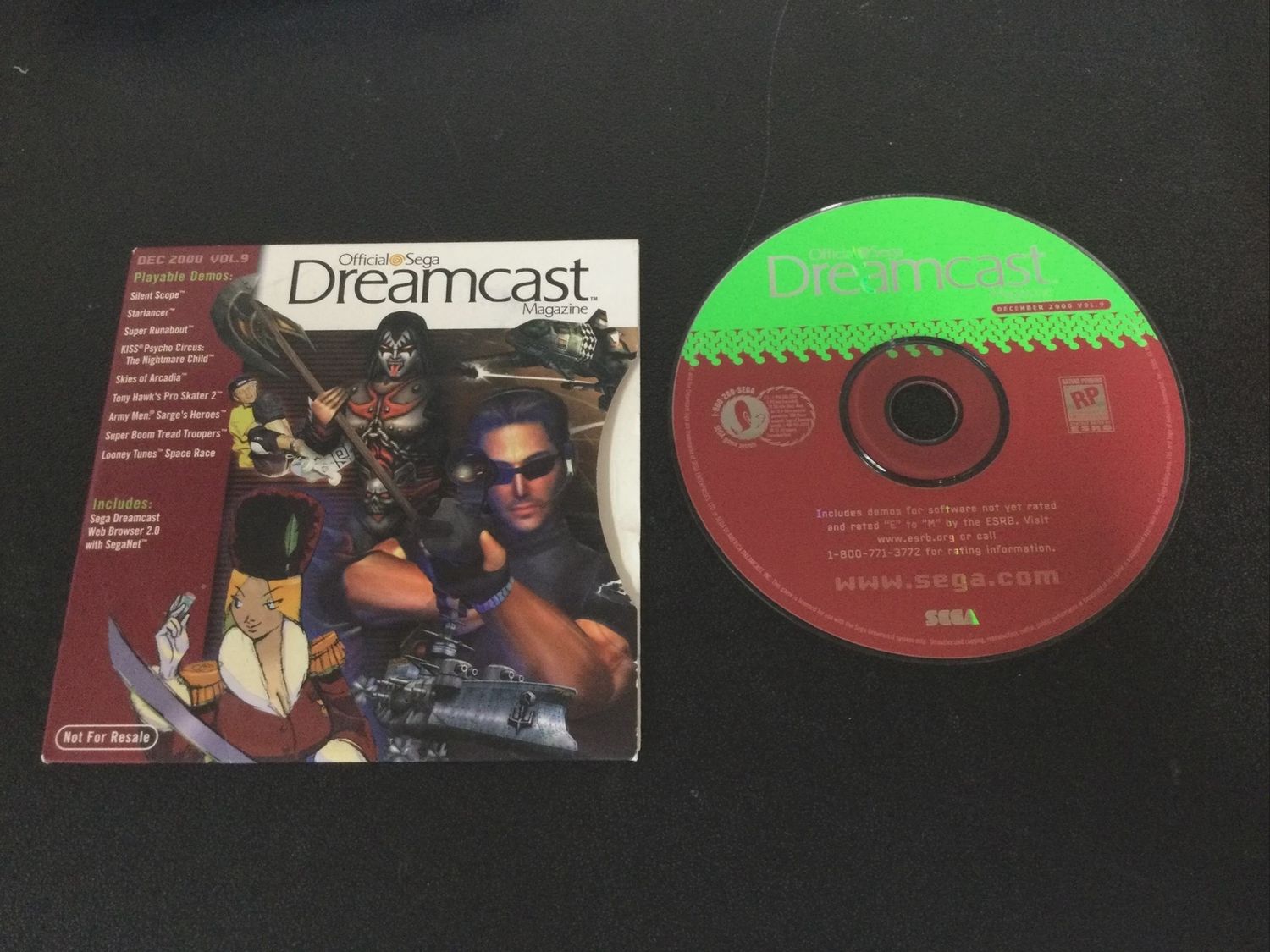 Official Sega Dreamcast Magazine (Dec. 2000, Vol. 9) - Dreamcast