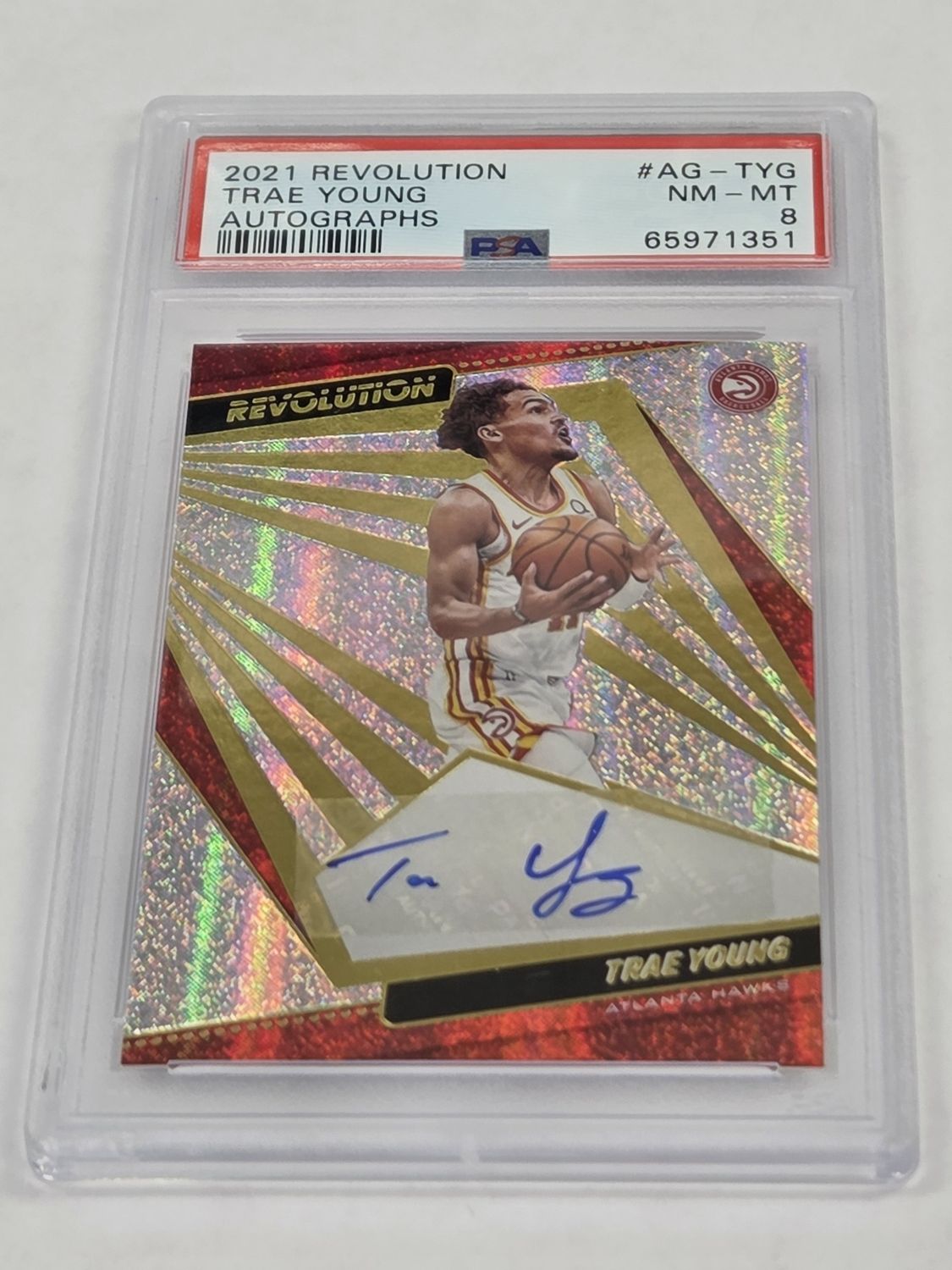 PSA - 8 - 2021 Revolution Trae Young - Autographs - #AG-TYG - [65971351]