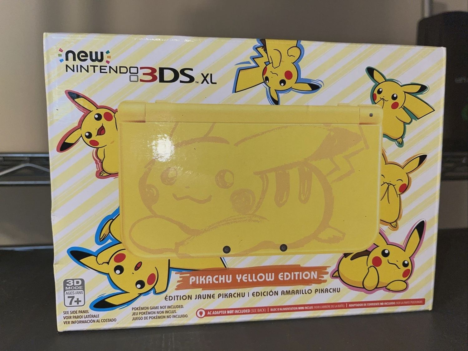 New Nintendo 3DS XL Pikachu Yellow