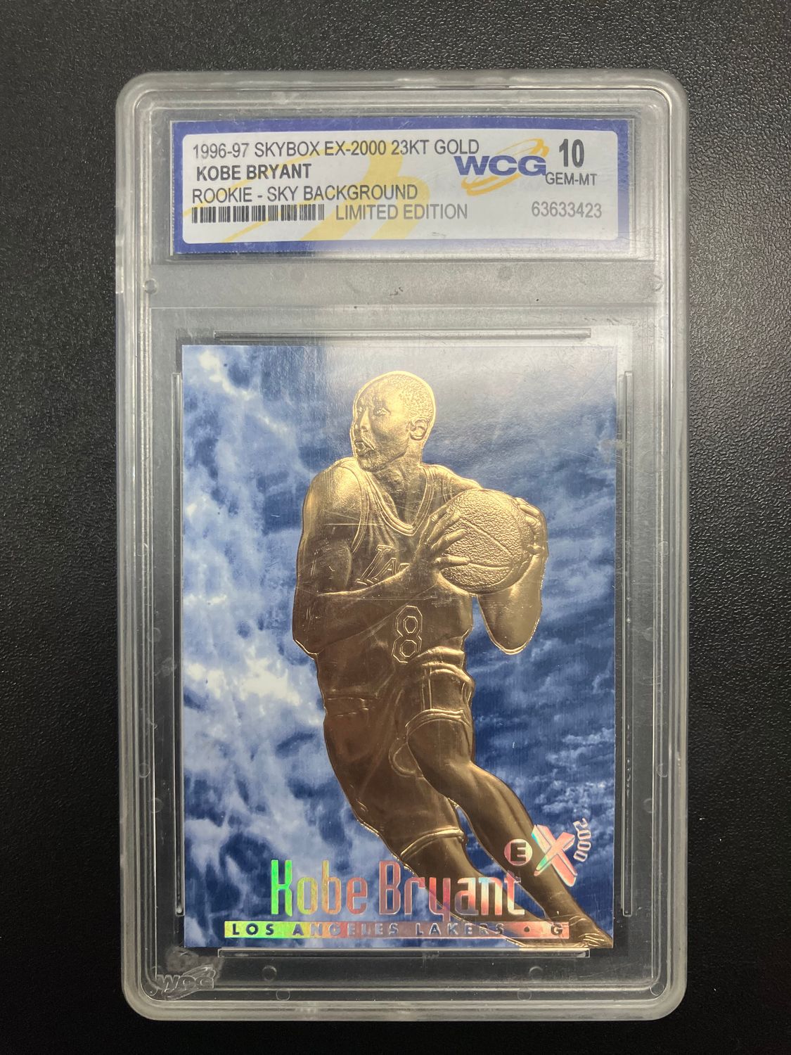 WCG 10 - 1996-97 Skybox EX-2000 23KT Gold Kobe Bryant Rookie - Sky Background Limited Edition [63633423]
