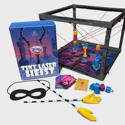 Tiny Laser Heist: A Hilariously Awkward 3D Heist