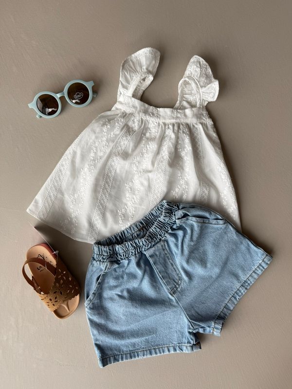 Wing Sleeveless Blouse