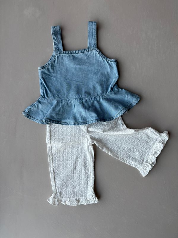 Frillin Lace Pants