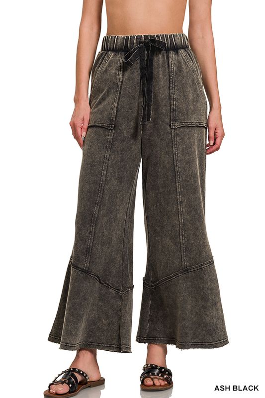 EXPOSED-SEAM FLARE HEM PANTS WITH POCKETS