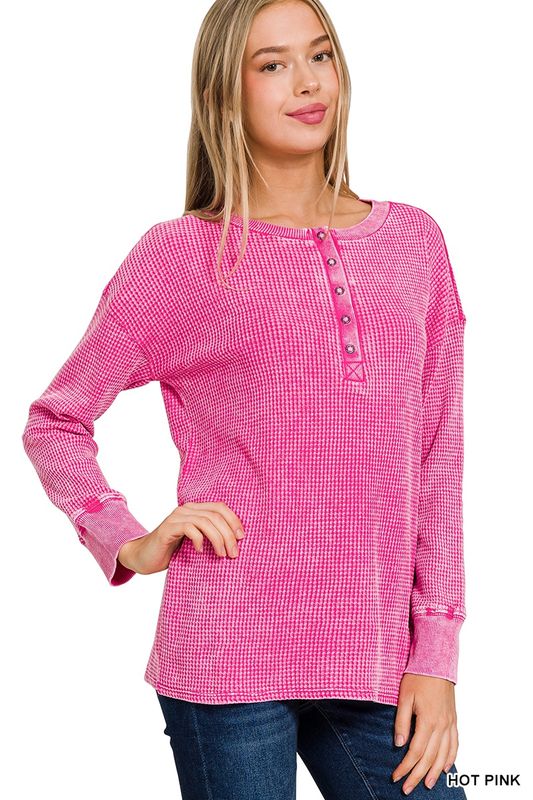 WASHED BABY WAFFLE HENLEY NECKLINE LONG SLEEVE TOP