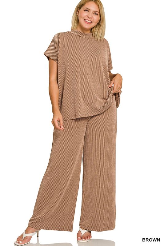 PLUS RAISED RIB SHORT SLEEVE TEE &amp; PANTS SET.