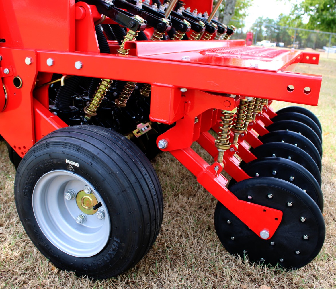 Tar River Saya 505PW No till drill with press wheel