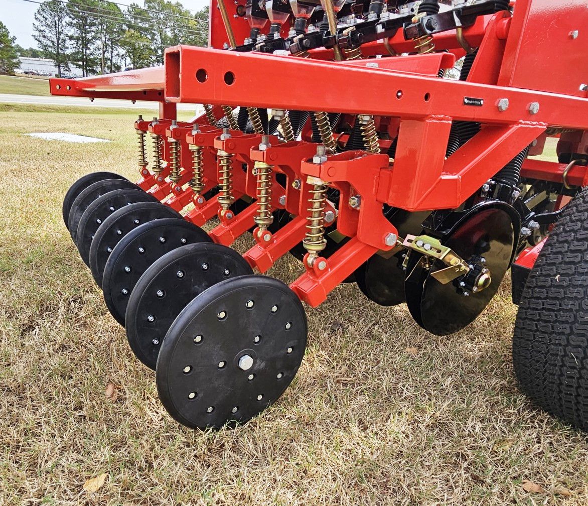 Tar River Saya 505 pull type no till drill