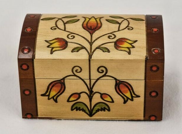 Wood Trinity Flower Urn Box      U-4-Trinity